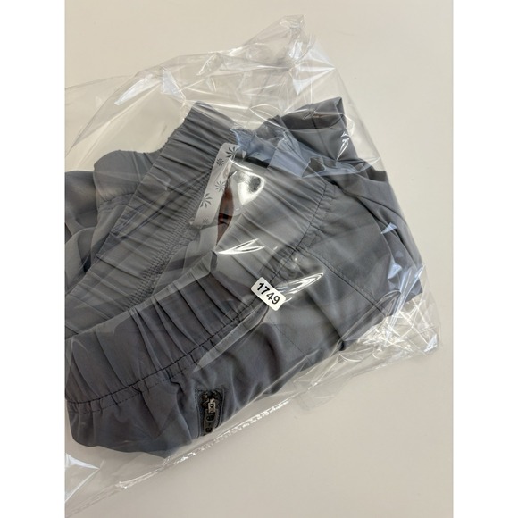 Women's Gray Athleta Aspire Ankle Track Pants SZ 8 - Picture 6 of 6